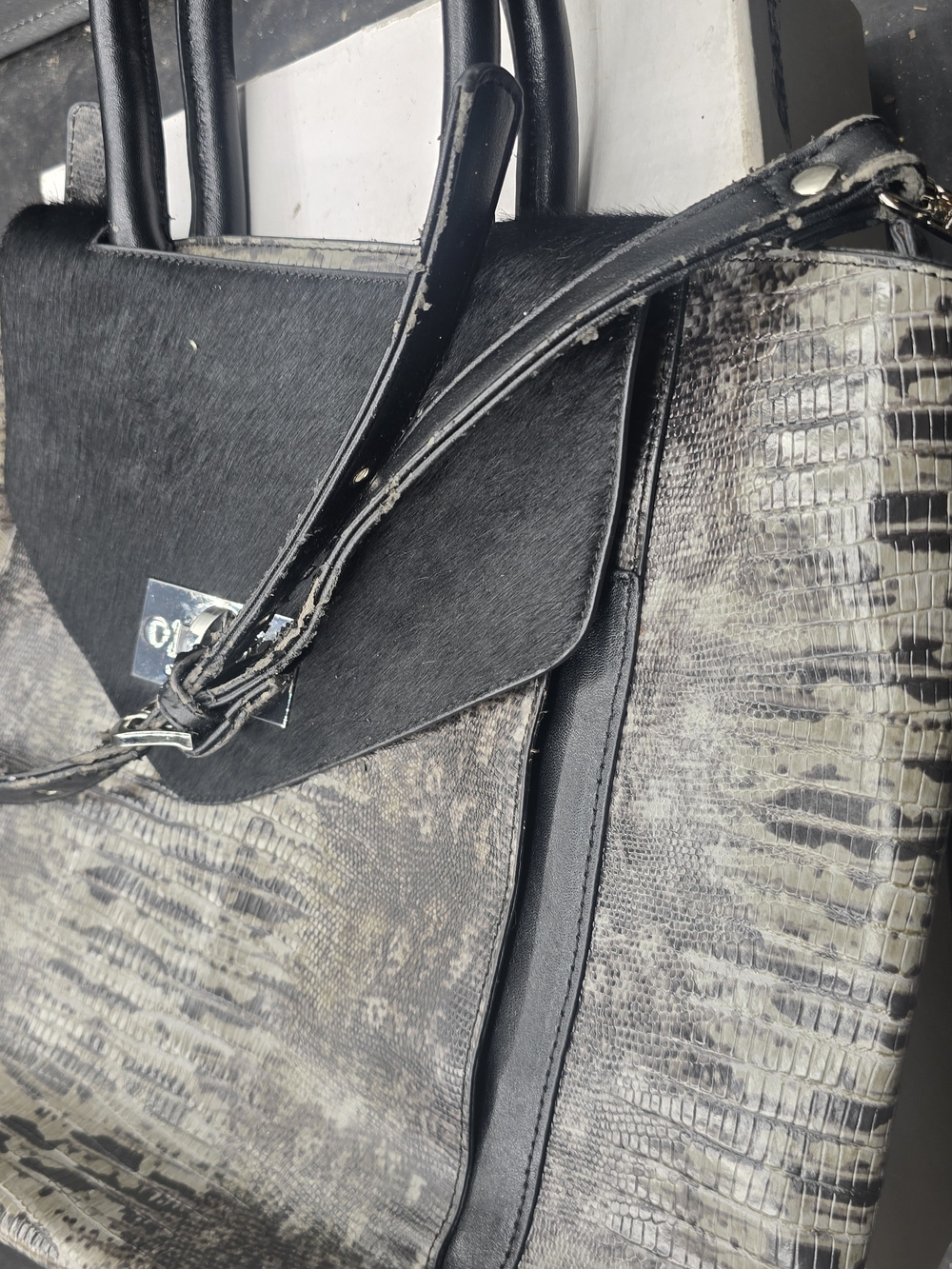 Sharif Black and Gray Snake-Texture Crossbody‎ Satchel